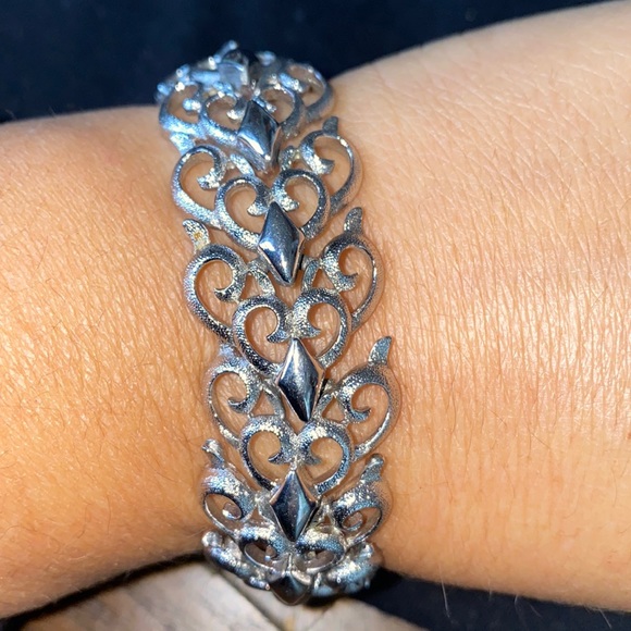 Monet Bracelet silver tone vintage signed 8”1/4 Art Nouveau